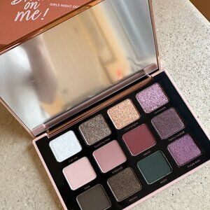 JOAH BEAUTY - Drinks On Me Collection - Girls Night Out Eyeshadow Palette - New